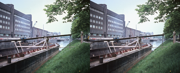 807059 Gezicht op de Stadsbuitengracht te Utrecht, tijdens de werkzaamheden ten behoeve van de aanleg van de spuikoker ...